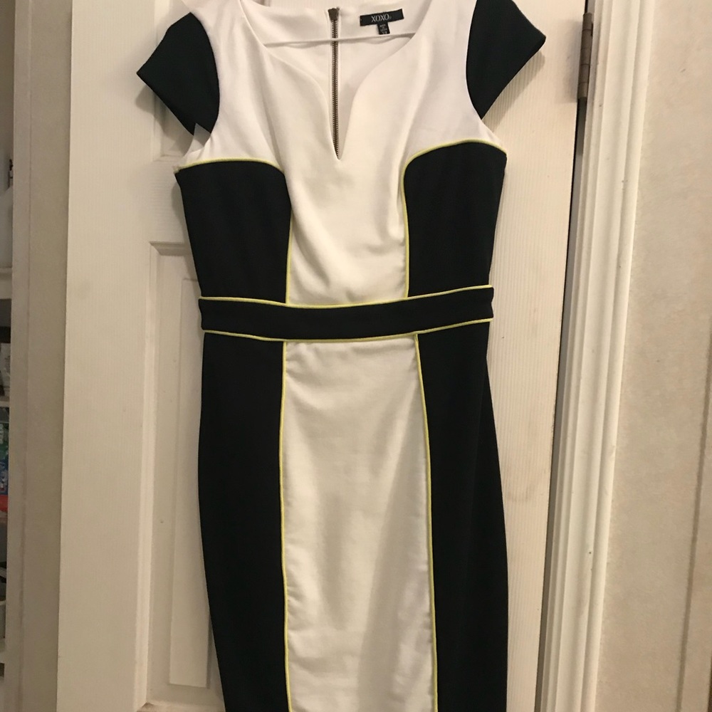 ‼️Bundle & Save‼️ XOXO Dress NWOT Sz 7